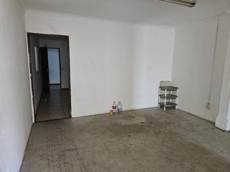 To Let commercial Property for Rent in Elsies River Industrial Western Cape